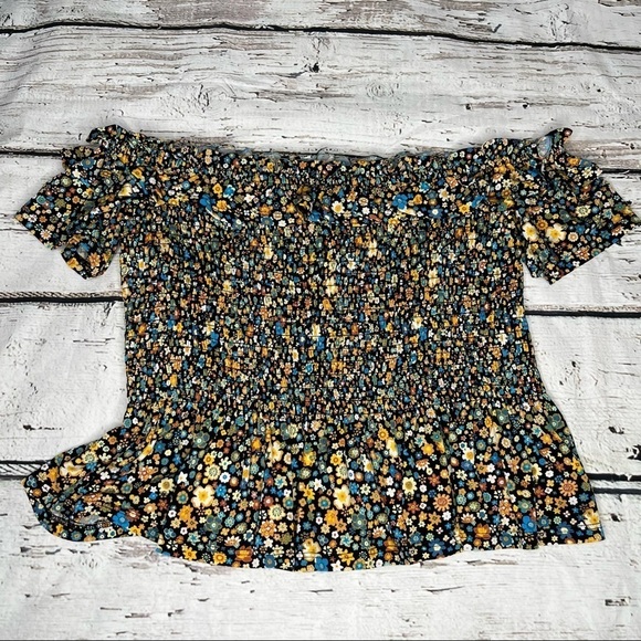 BCBGeneration Smocked Floral Print Top Size L - Picture 1 of 9